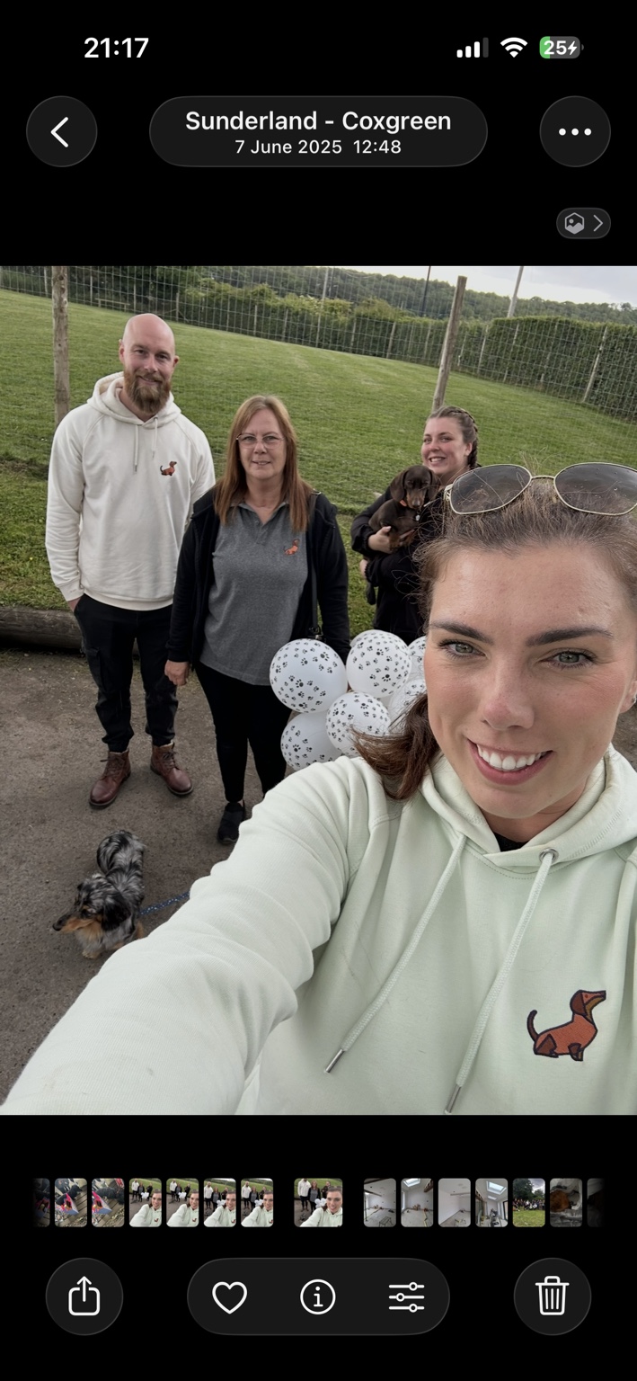Sarah, Jamie, Katie and Aunty Dax together